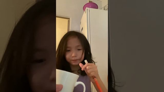 Как научить ребенка пить лекарство 😁😉 смотреть онлайн