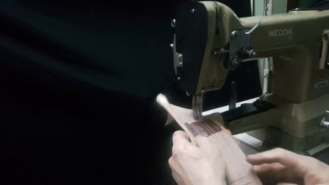Włoska maszyna ramieniowa Necchi tapicersko, kaletnicza смотреть онлайн