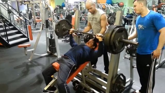 Incline Bench Press (295) 1x 5'-6" 178 Pounds смотреть онлайн