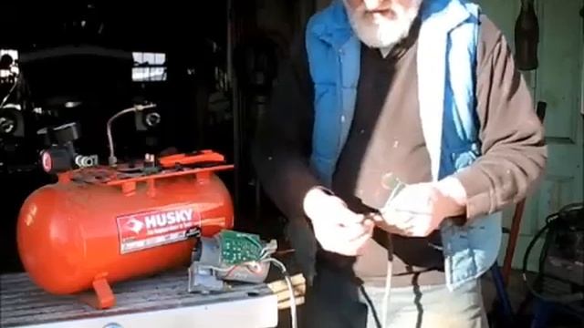Deconstructing an air compressor 5 смотреть онлайн