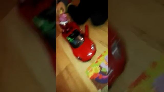 Папа Джорджа и Динозавр потеряли свинку Джорджа, встретили пони. смотреть онлайн