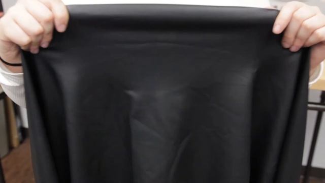 Mood Fabrics 307014 Black Stretch DTY Pleather смотреть онлайн