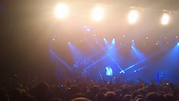 Limp Bizkit - livin' it up (live in Kiev 1.12.13)