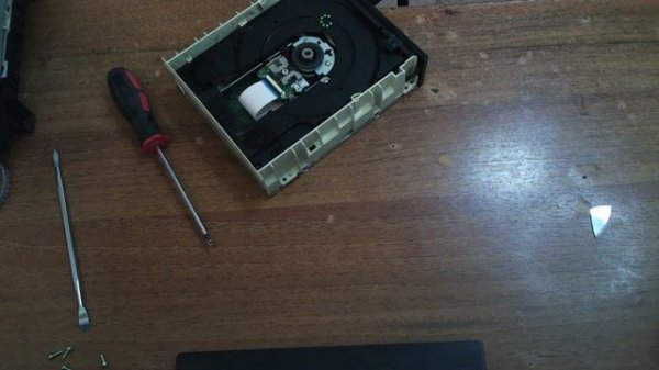 Моя трансляция. Замена лазера в DVD-плеере -(18+)