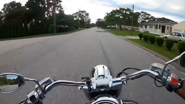 Rainy and night ( 2000 Harley Davidson Fat Boy & 2006 Yamaha Roadliner 1900) смотреть онлайн