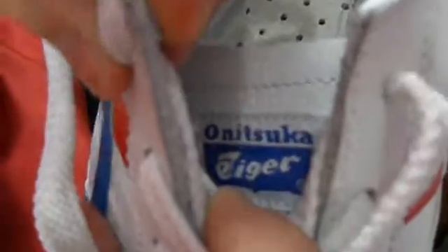 YURI YRADI TIGER ANOS 80 смотреть онлайн