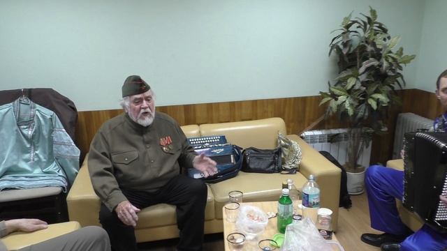 В антракте! смотреть онлайн