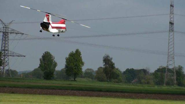Tandem mit 2 x 2,4m Rotordurchmesser смотреть онлайн