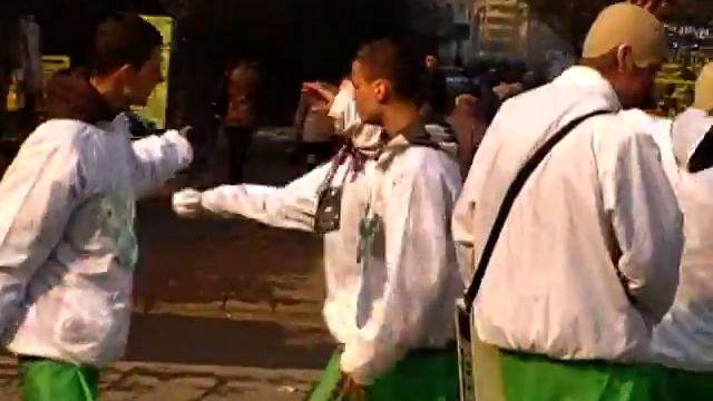 Лобню захватили челеные человечки смотреть онлайн