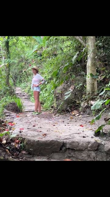 Водопад Алинг Алинг на Бали