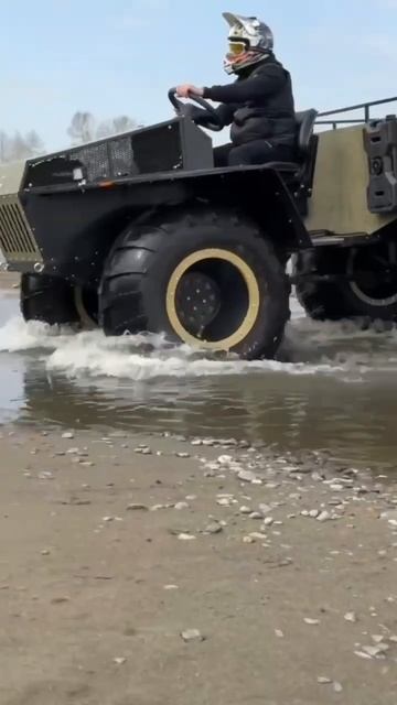 Каждый день ловим на себе такие взгляды #вездеход #болотоход #квадроцикл #бездорожье #оффроад смотреть онлайн