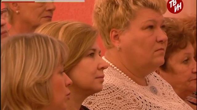 Время местное Эфир: 28-08-2015 - Августовский педсовет смотреть онлайн