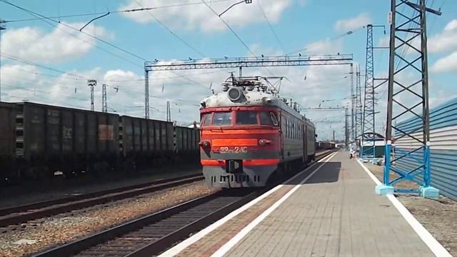 Электромотриса ЭР9П-240 (02-07) смотреть онлайн
