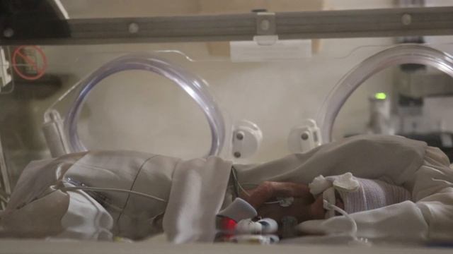 Welcome to the NICU смотреть онлайн