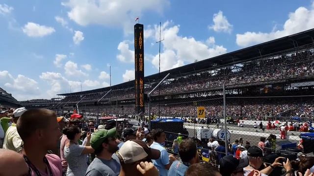 2016 Indy 500 view from pit row terrace. смотреть онлайн
