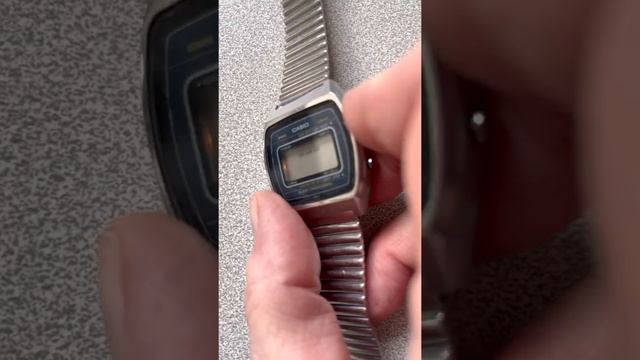 Casio A851 Alarm Chronograph Vintage Digital Watch. смотреть онлайн