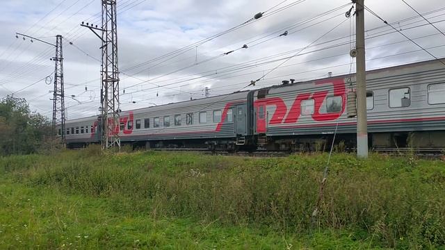 ЭП1-102, прибывает на станцию Апатиты с поездом №144, сообщением Вологда- Мурманск,8.09.2022г. смотреть онлайн