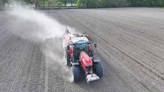 Semis maïs avant l'orage🌩️// horsch maestro 10 rangs avec Massey Ferguson 7722s смотреть онлайн