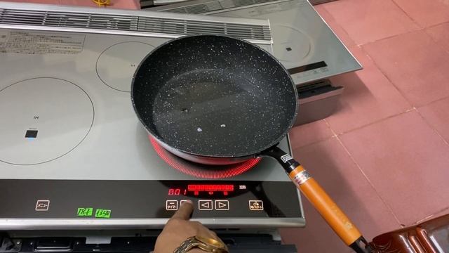 Đẹp leng keng.Panasonic viền đen KZ-JT60MS 2010.Giá 13.5 triệu.Lâu lắm mới gặp e mới như này. смотреть онлайн