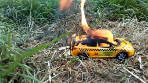 как горит машинка из железа .