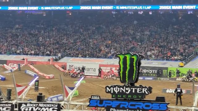 250 Main Event start/gate drop @ Houston Supercross 2023 смотреть онлайн