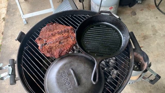 Barbecued Chuck Roast, on an Old Smokey, in a Lodge Grill Pan, with Dr. Dor’s смотреть онлайн