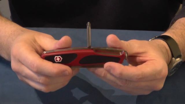 Unboxing: Victorinox Ranger Grip 78 смотреть онлайн