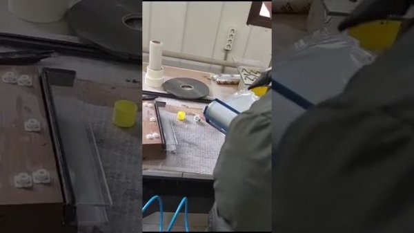 Вклейка стеклопакетов 2-к герметиком Kortlinger 💪 #герметик #вклейка #структурныйгерметик