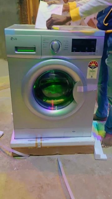 Diwali Special Gift For My Mom 😍 //LG Fully Automatic Washing Machine #shortsvideo #shorts смотреть онлайн
