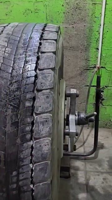Балансировка колеса грузовика. смотреть онлайн