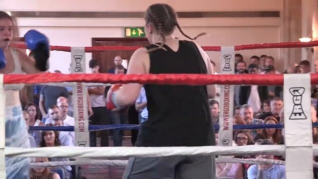 Laurelle Fitzsimmons v Sophie Webb at the Holiday Inn, Bolton 2.7.2017 смотреть онлайн
