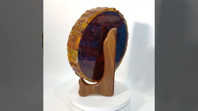 Герб СССР в рамке из янтаря #amber #янтарь #balticamber смотреть онлайн