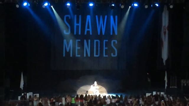 The Weight - Shawn Mendes Philly 8/21/2014 смотреть онлайн