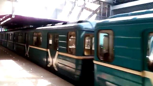 метро Технопарк номерной метропоезд смотреть онлайн