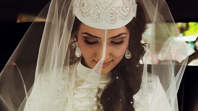 Почему невеста это терпит? УЖАСЫ первой брачной ночи у цыган смотреть онлайн