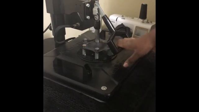 DIY Chanel inspired bathroom rug смотреть онлайн