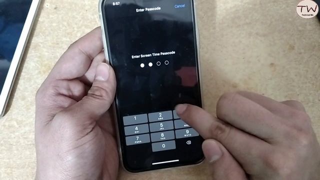 How to hide apps on iphone in hindi | app hide kaise kare iPhone смотреть онлайн