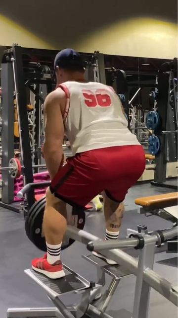 Мощное упражнение для спины Т образная тяга.Back workout.#shorts смотреть онлайн