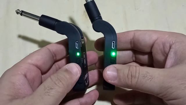 Guitar system rechargeable transmitter receiver electric guitar (Urdu/Hindi) смотреть онлайн