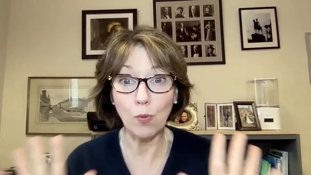 Hair parched as a desert and breaking more often than a Hollywood romance? смотреть онлайн