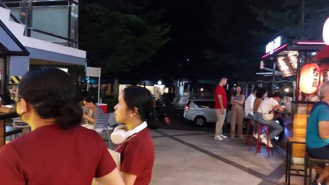 Evening Walk, Cebu, Philippines смотреть онлайн