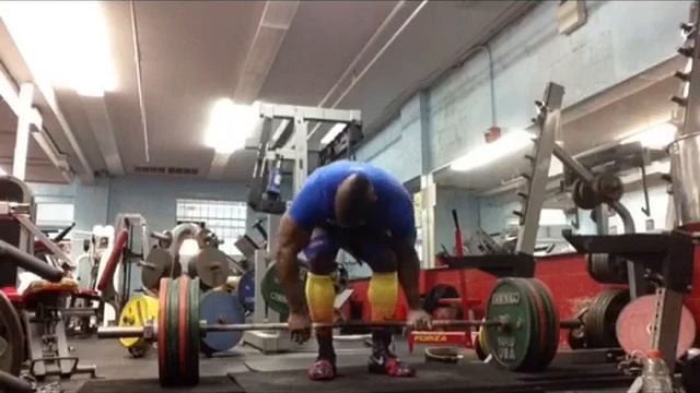 Kevin OAK 750 Lb Raw Deadlift @227 lbs смотреть онлайн