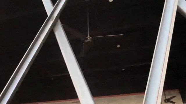 4 52” Hunter Cassius Ceiling Fans at a Shut down Mexican Restaurant смотреть онлайн