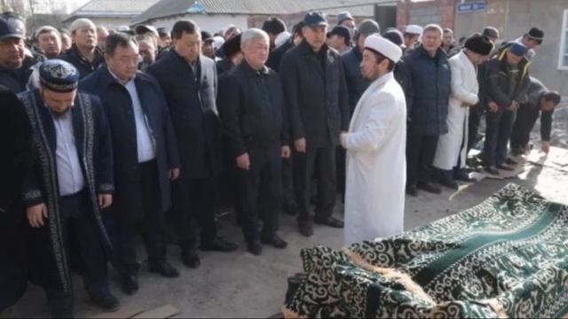 18 ЁШЛИ ҚИЗНИ ҚИЛГАН ИШИ БУТУН ҚИШЛОҚНИ ЛАРЗАГА СОЛДИ смотреть онлайн
