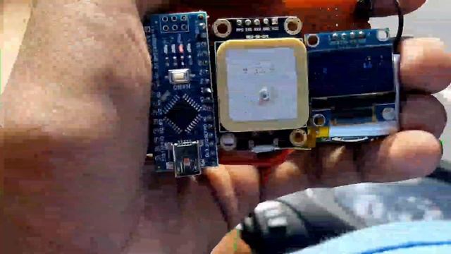 Arduino GPS Clock with Speedometer | Tripmeter смотреть онлайн