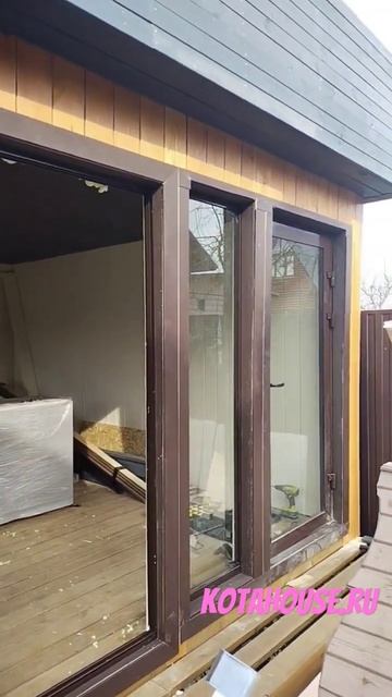 #kotahouse #гриль #беседка #shorts гриль домик из сип панелей с крышей под металлочерепицу смотреть онлайн