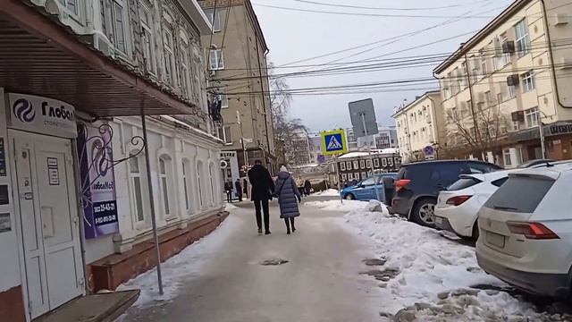 Прогулка по Плехановскому скверу в Томске в 19 марта 2024 смотреть онлайн