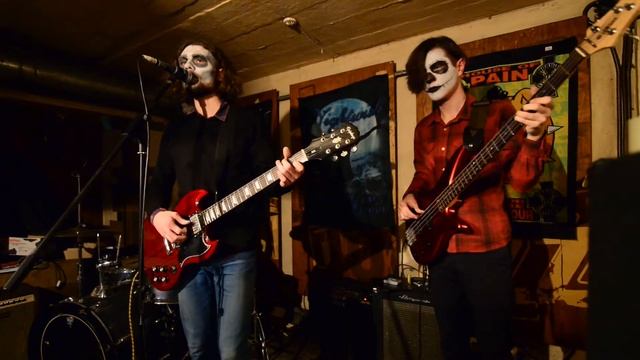 2015-10-31 Halloween + "Fadelights" - Funeral song в Gung'Ю'бazz Bar Донецк смотреть онлайн