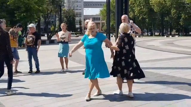 СНОВА ВЕЧЕР СИНИЙ СИНИЙ 3 июня 2024 г.ТАНЦЫ В ХАРЬКОВЕ #kharkiv смотреть онлайн