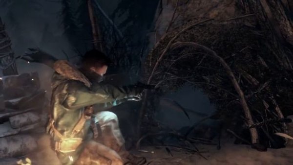 Лара Крофт победа над сибирским медведем